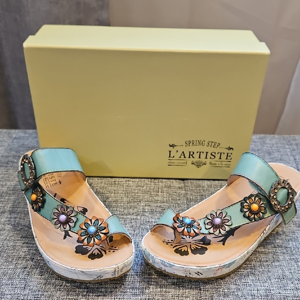 L'ATISTE Spring Step Bliss Bloom Sandals In Mint Green Size 38 (US 7.5-8). NWT